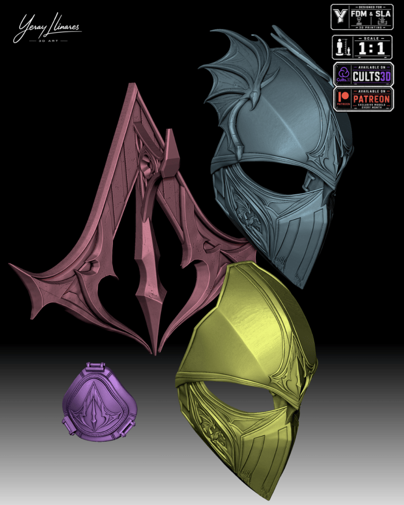 Tres cascos de diseño 3D en colores morado, azul y verde, con detalles elaborados y un fondo negro.
